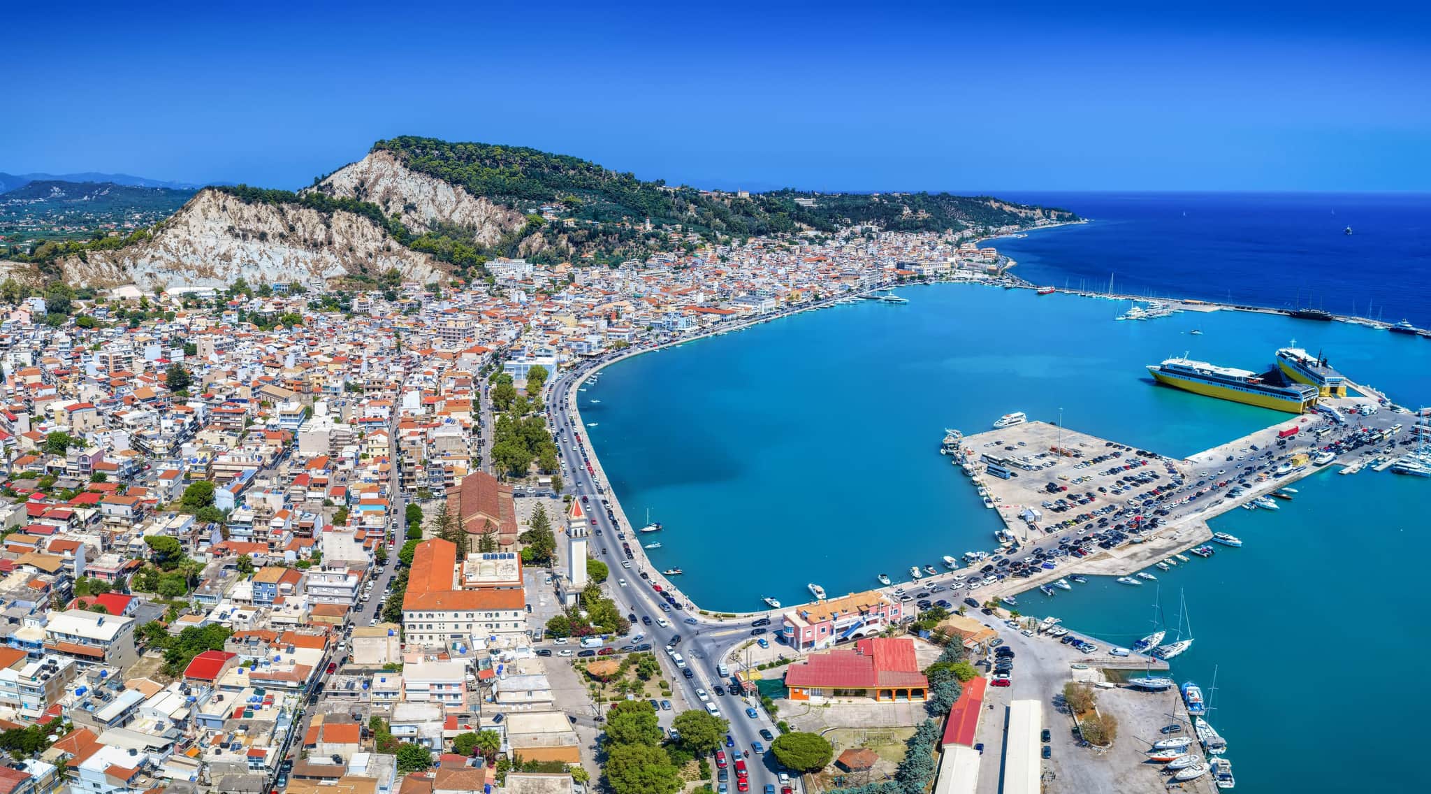 Real Estate Investment in Greece: Golden Visa Thresholds, Property Rules, and Investment Routes